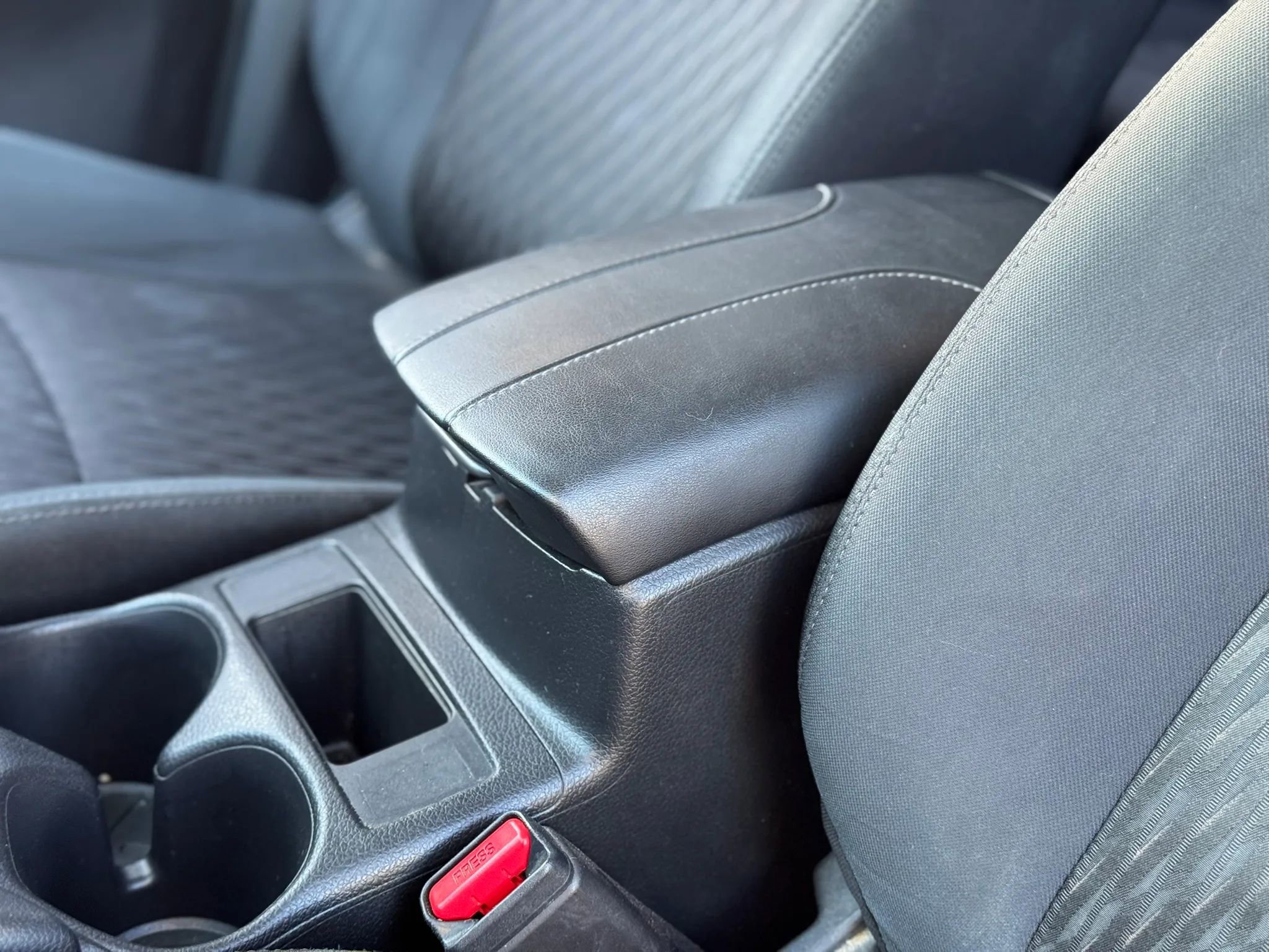 Used 2018 Nissan Rogue S image 24