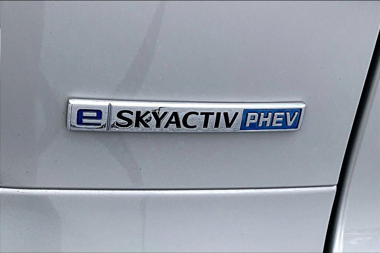 Used 2024 MAZDA CX-90 Plug-In Hybrid w/ Preferred AWD/4WD image 10
