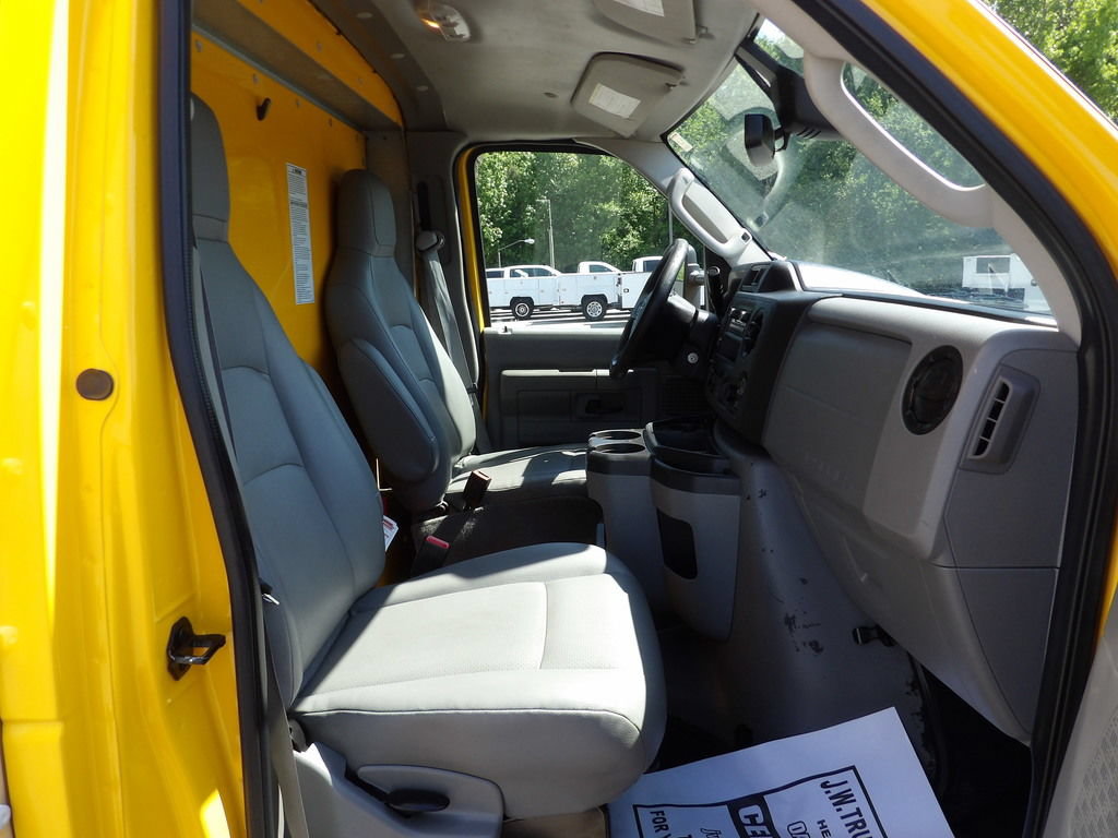 Used 2021 Ford E-350 and Econoline 350 Super Duty RWD image 26