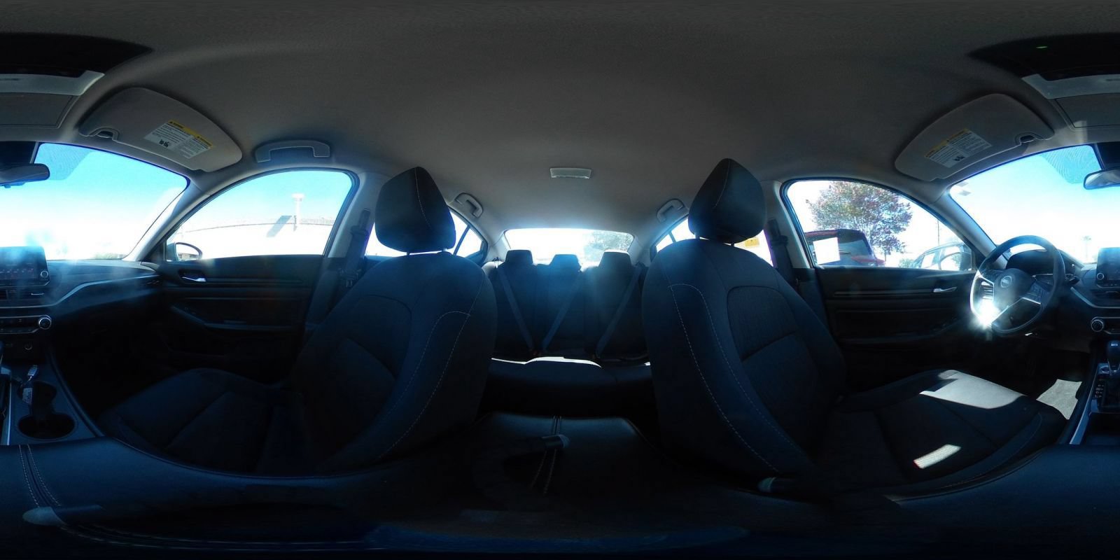 Used 2025 Nissan Altima 2.5 SV FWD image 41