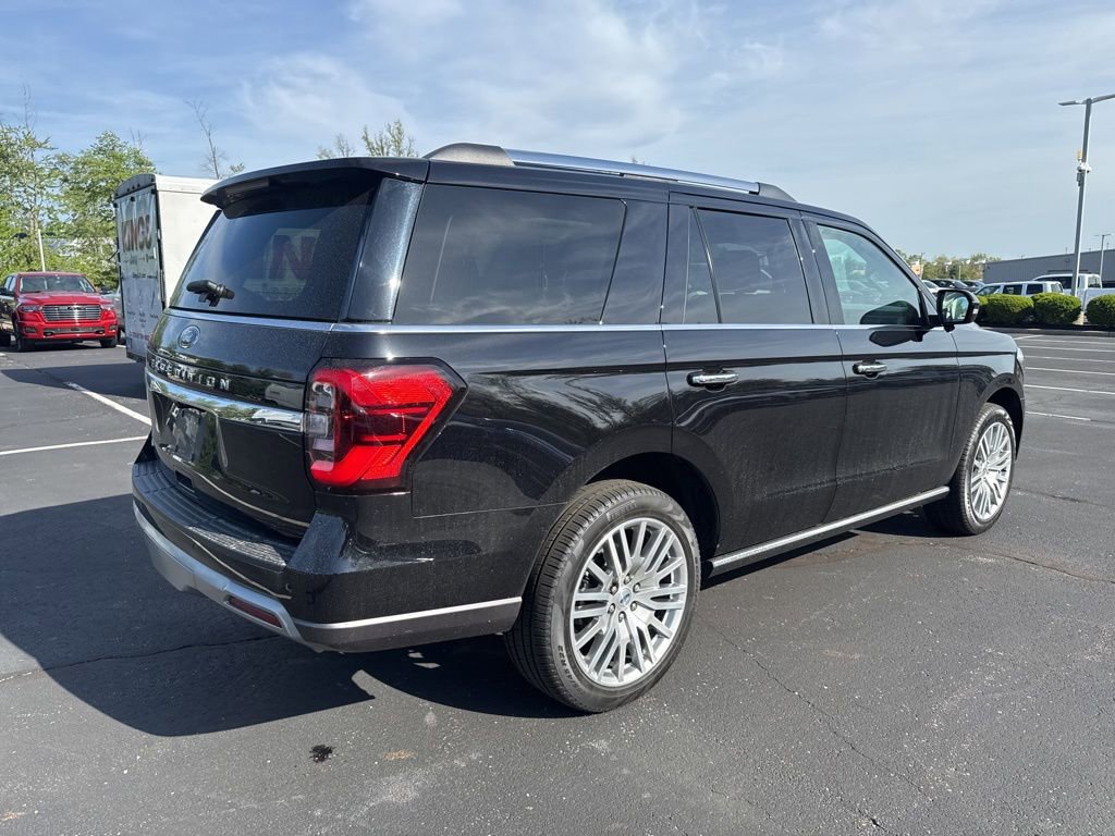 Used 2024 Ford Expedition Limited image 5