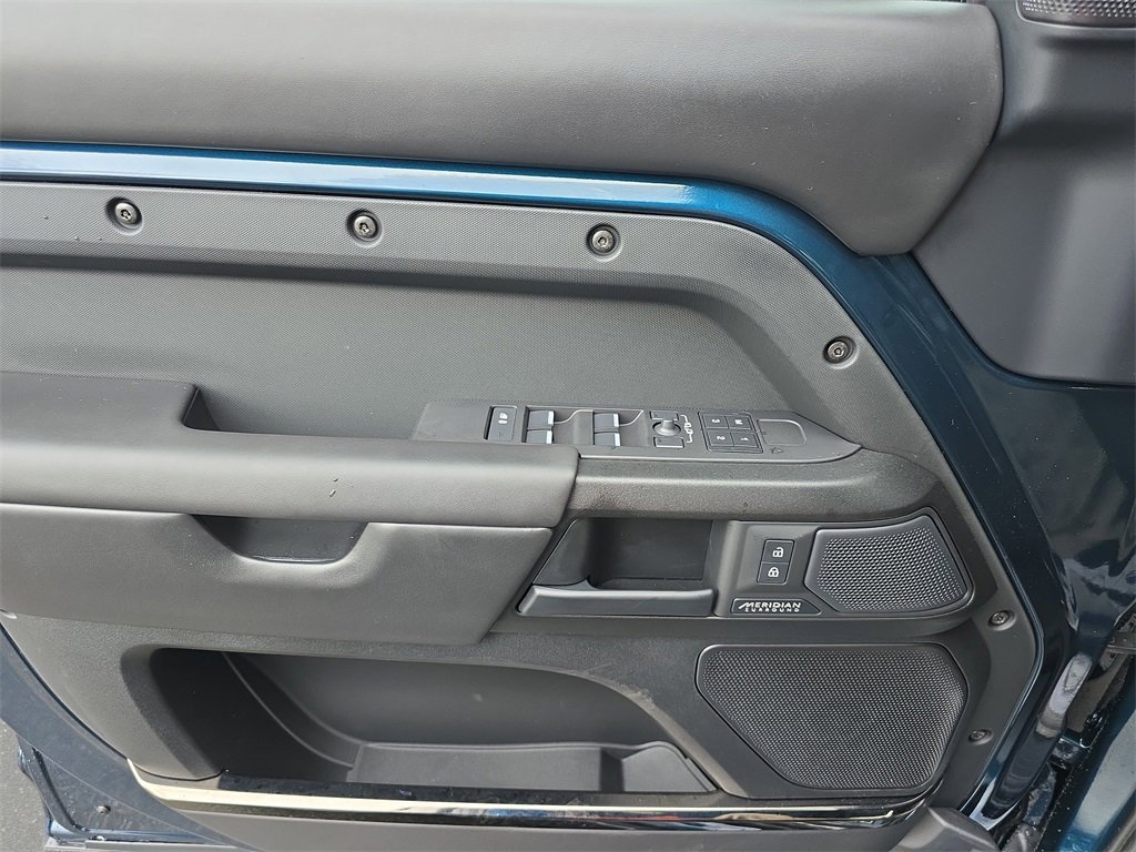 New 2026 Land Rover Defender 110 OCTA image 29