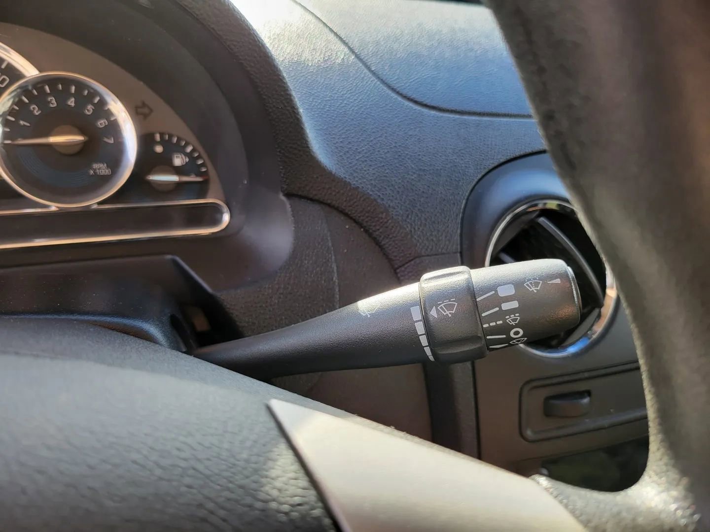 Used 2008 Chevrolet HHR LT image 24