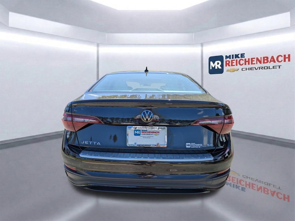 Used 2023 Volkswagen Jetta SE FWD image 5