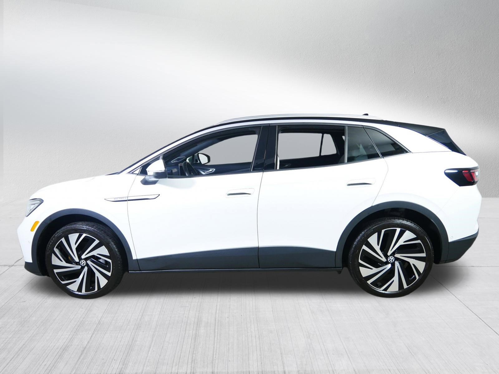 Certified 2025 Volkswagen ID.4 Pro S Plus image 4