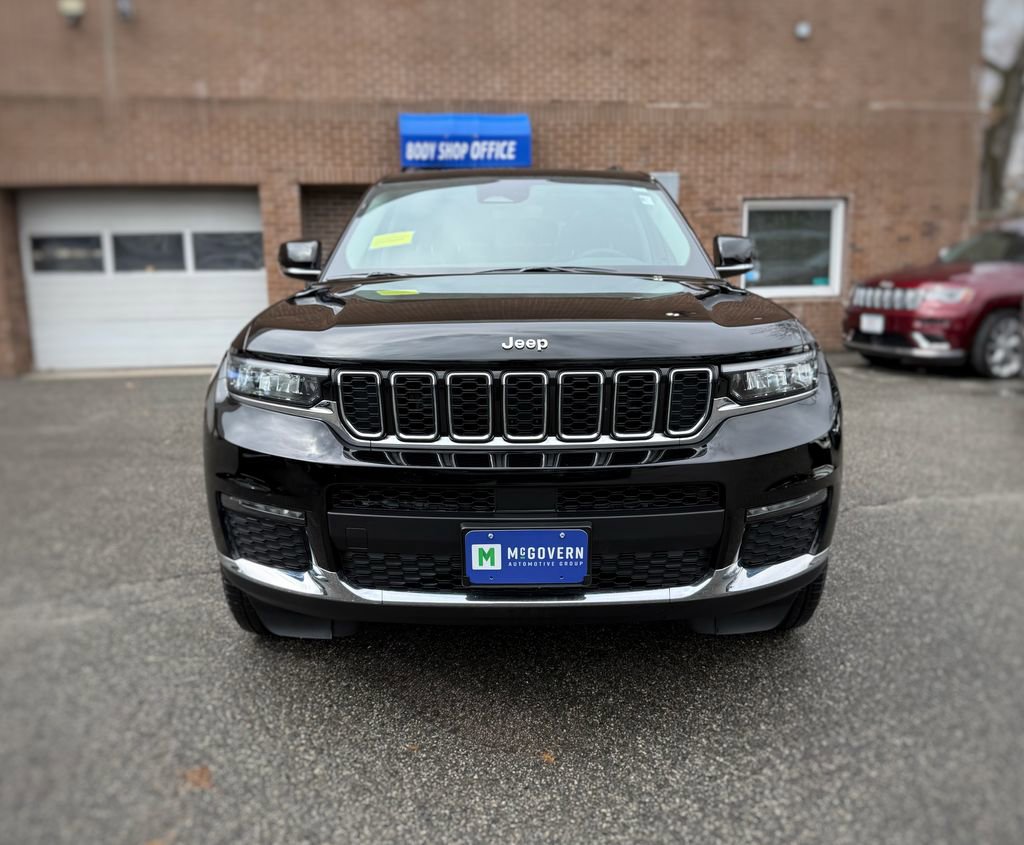 Used 2023 Jeep Grand Cherokee L Limited image 2