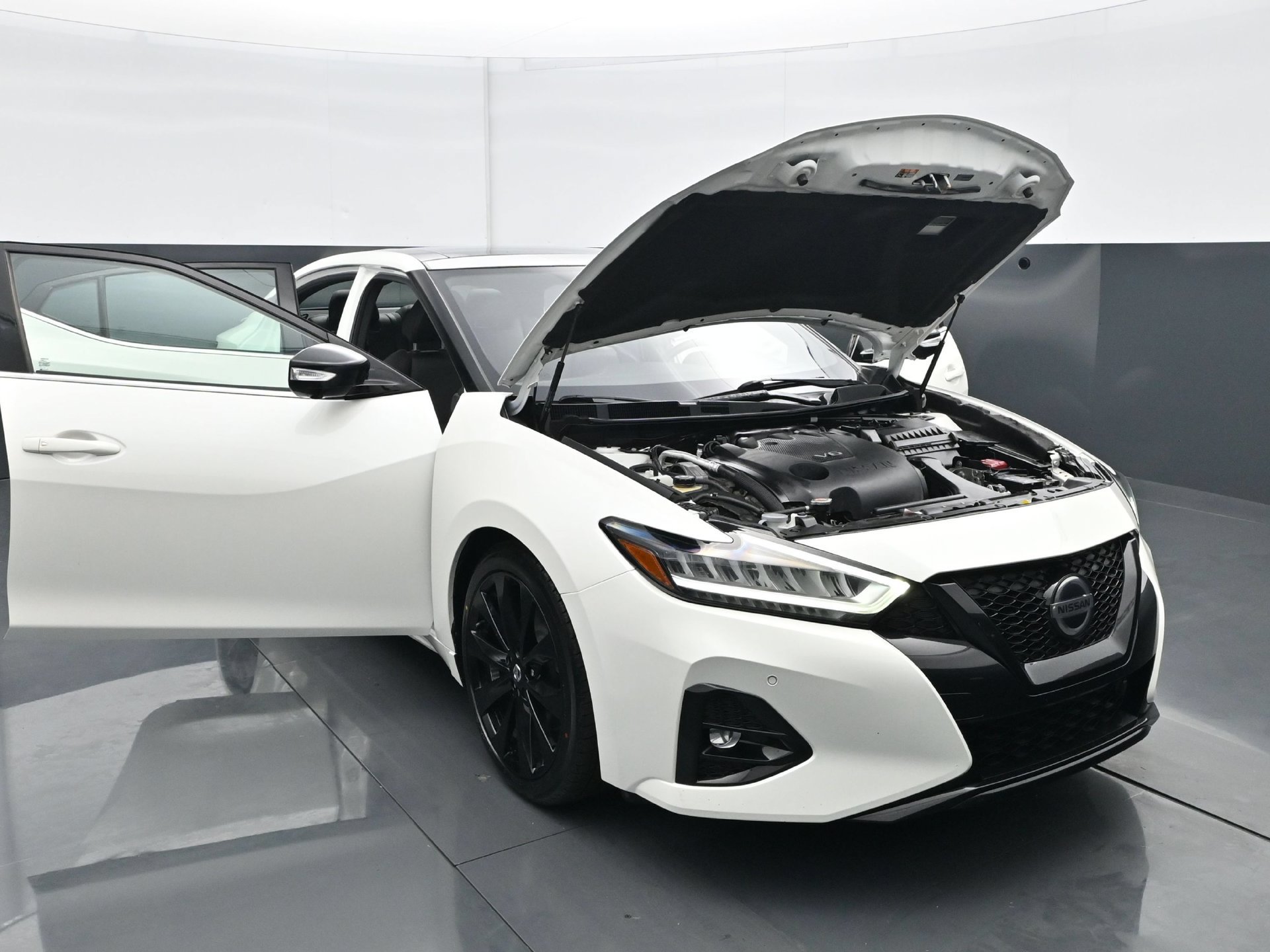 Used 2021 Nissan Maxima SR FWD image 35
