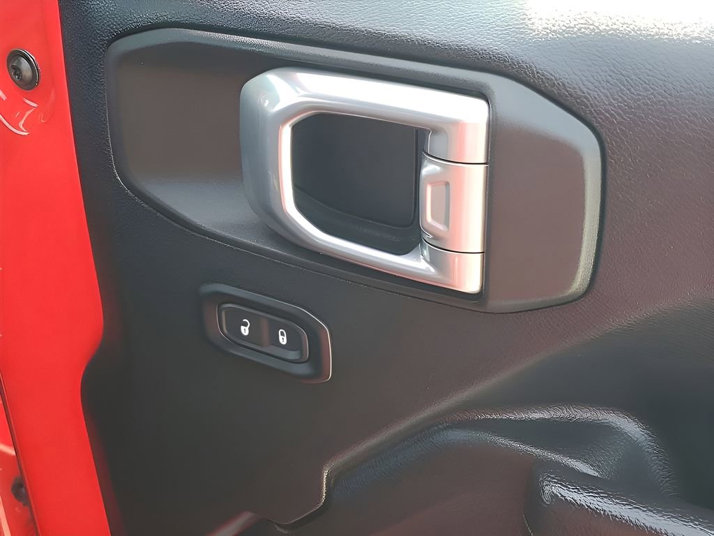 Used 2022 Jeep Wrangler Unlimited Rubicon AWD/4WD image 40