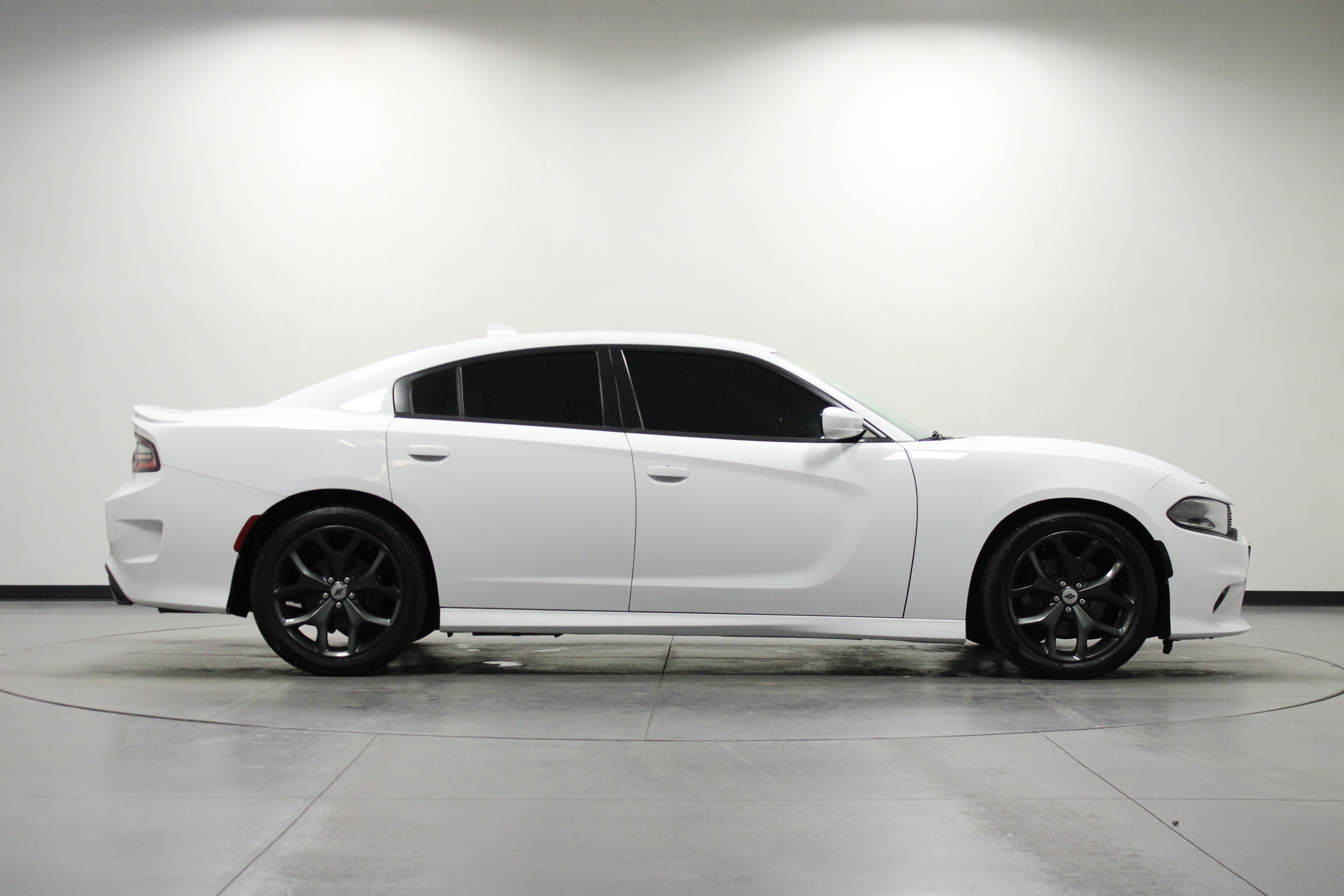 Used 2018 Dodge Charger R/T w/ Driver Confidence Group RWD image 3