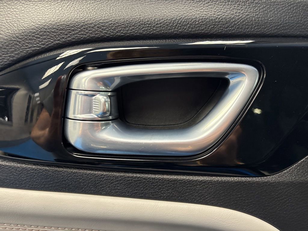 Used 2022 Jeep Compass Limited image 22