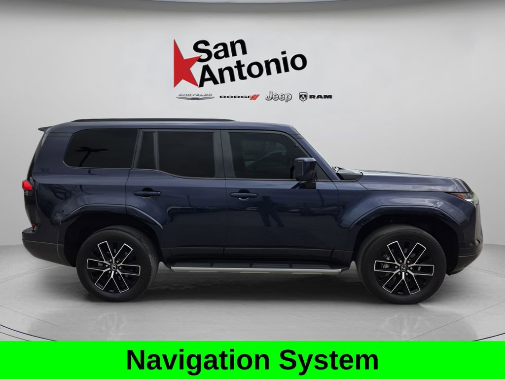 Used 2024 Lexus GX 550 w/ Accessory Package (2T) image 9