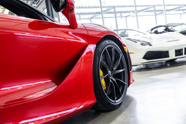 Used 2022 McLaren 720S Performance RWD image 19