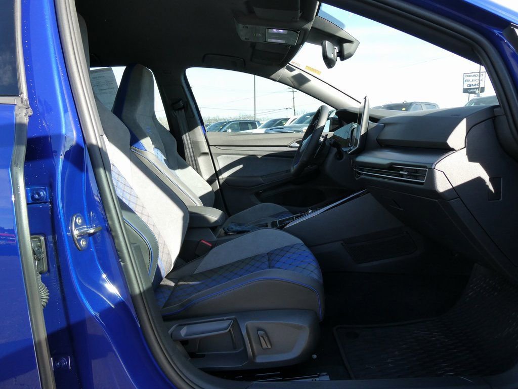 Used 2025 Volkswagen Golf w/ Euro Style Package image 13