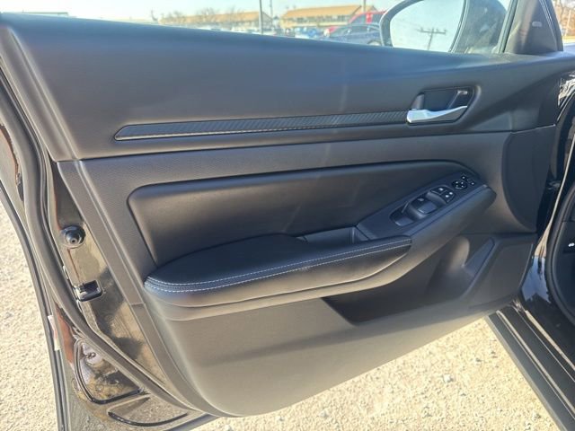 Used 2024 Nissan Altima 2.5 SV FWD image 19