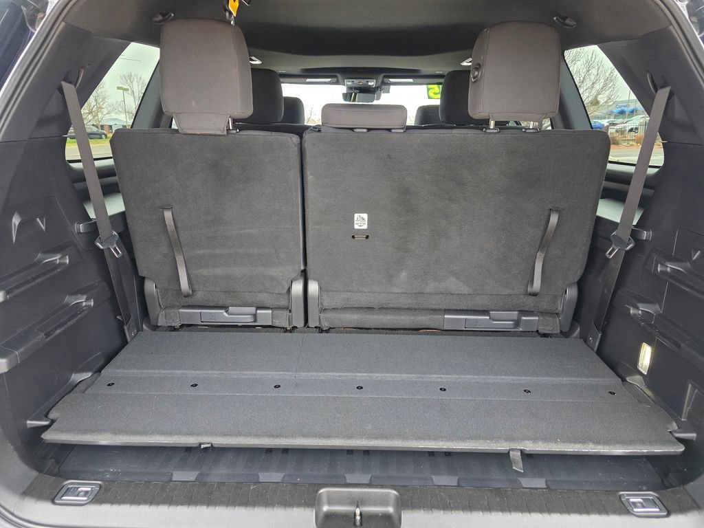 Used 2025 Toyota Sequoia SR5 image 27