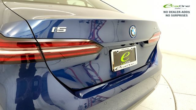 Used 2025 BMW i5 eDrive40i RWD image 26