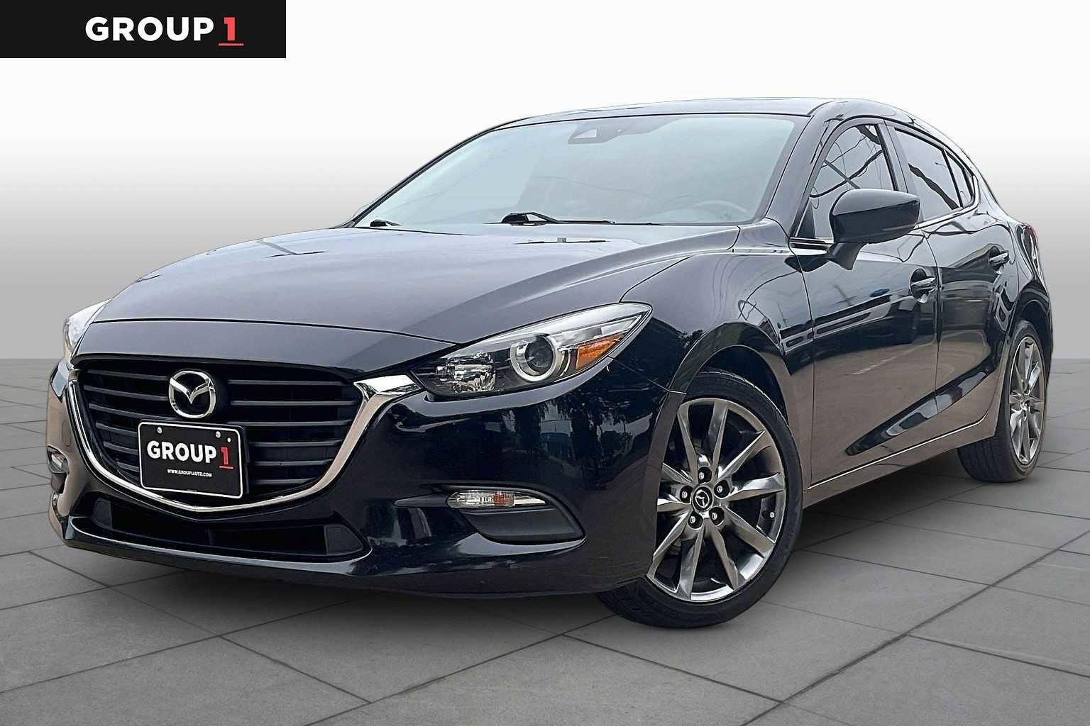 Used 2018 MAZDA MAZDA3 Touring FWD image 1
