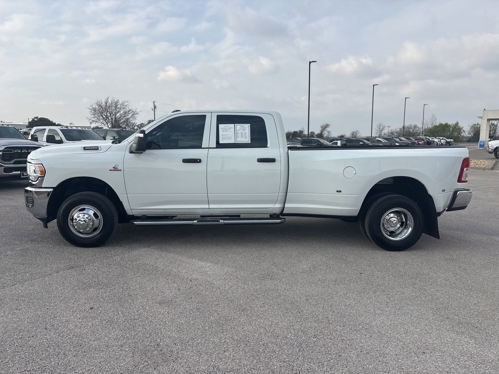 Used 2024 RAM 3500 Tradesman w/ Chrome Appearance Group video 2