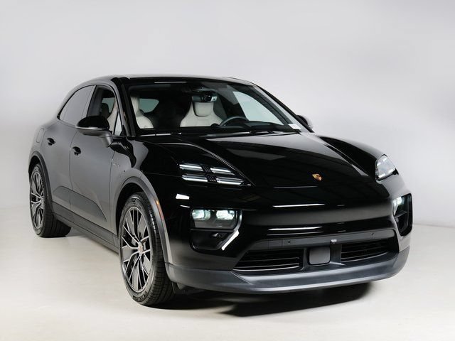 New 2026 Porsche Macan 4 Electric AWD/4WD image 7