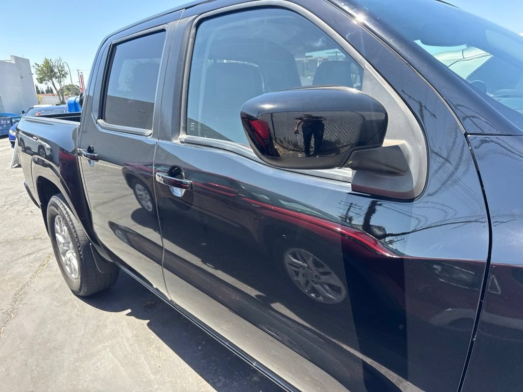Used 2022 Nissan Frontier SV w/ SV Premium Package RWD image 6