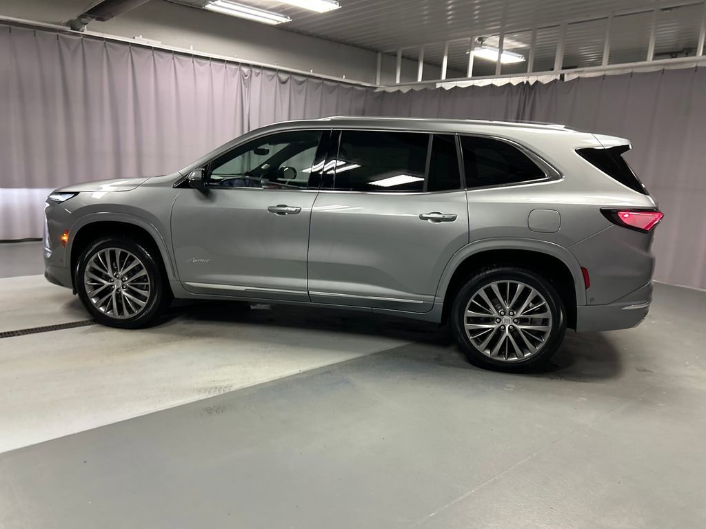 New 2026 Buick Enclave Avenir w/ Super Cruise Package image 4