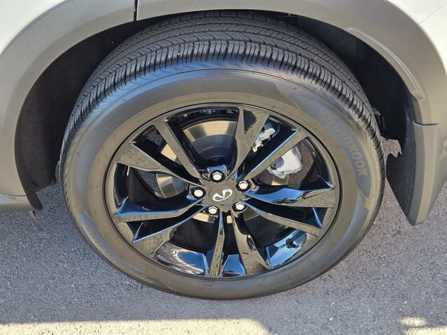 Certified 2025 INFINITI QX60 Luxe w/ Black Edition image 10