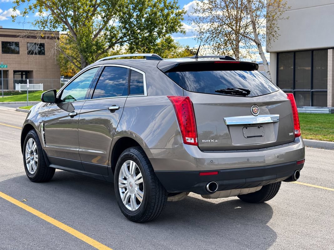 Used 2012 Cadillac SRX Luxury AWD/4WD image 3