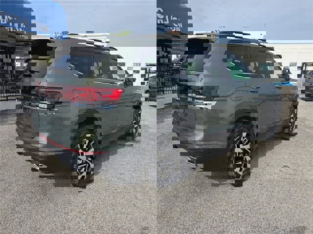 New 2026 Volkswagen Atlas SE image 3