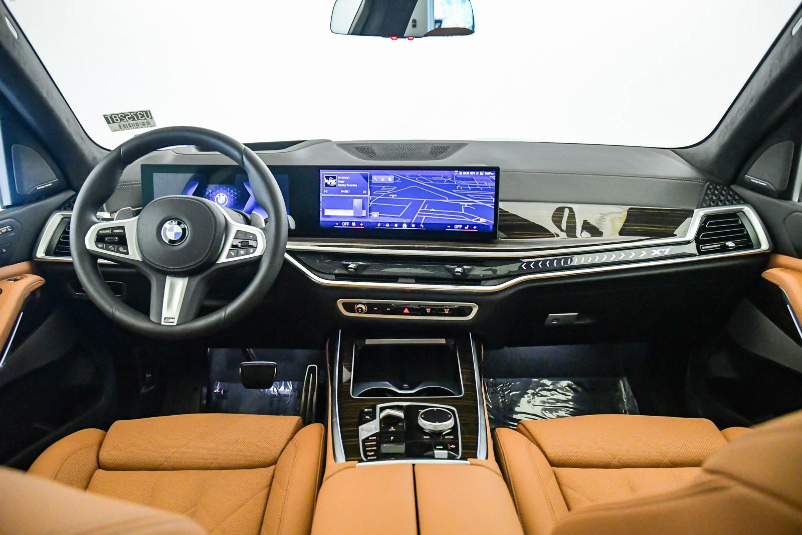 Used 2026 BMW X7 xDrive40i w/ M Sport Package AWD/4WD image 14