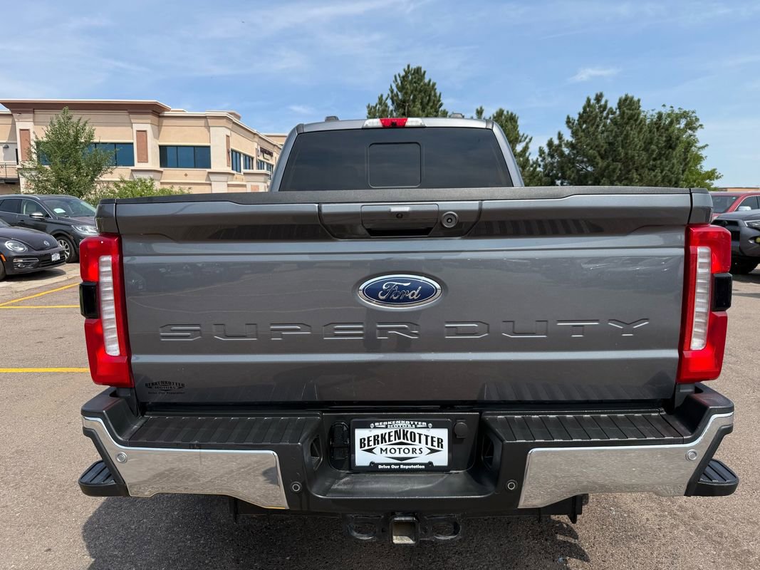 Used 2024 Ford F350 Lariat image 4