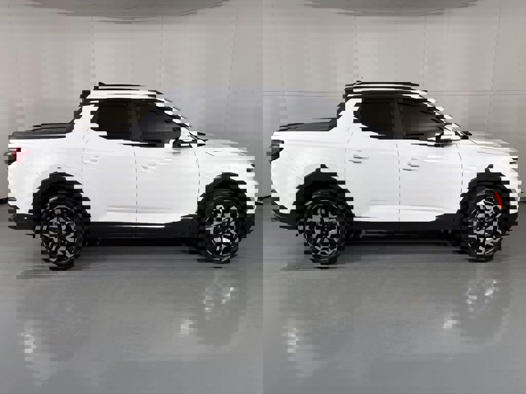 Used 2023 Hyundai Santa Cruz Limited image 9