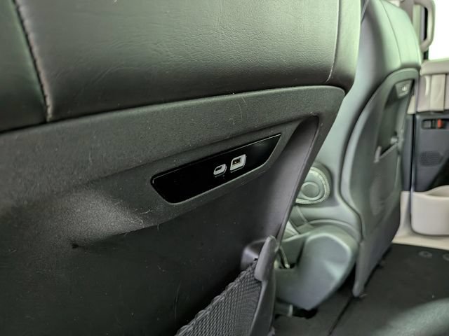 Used 2024 Chrysler Pacifica Touring-L FWD image 30