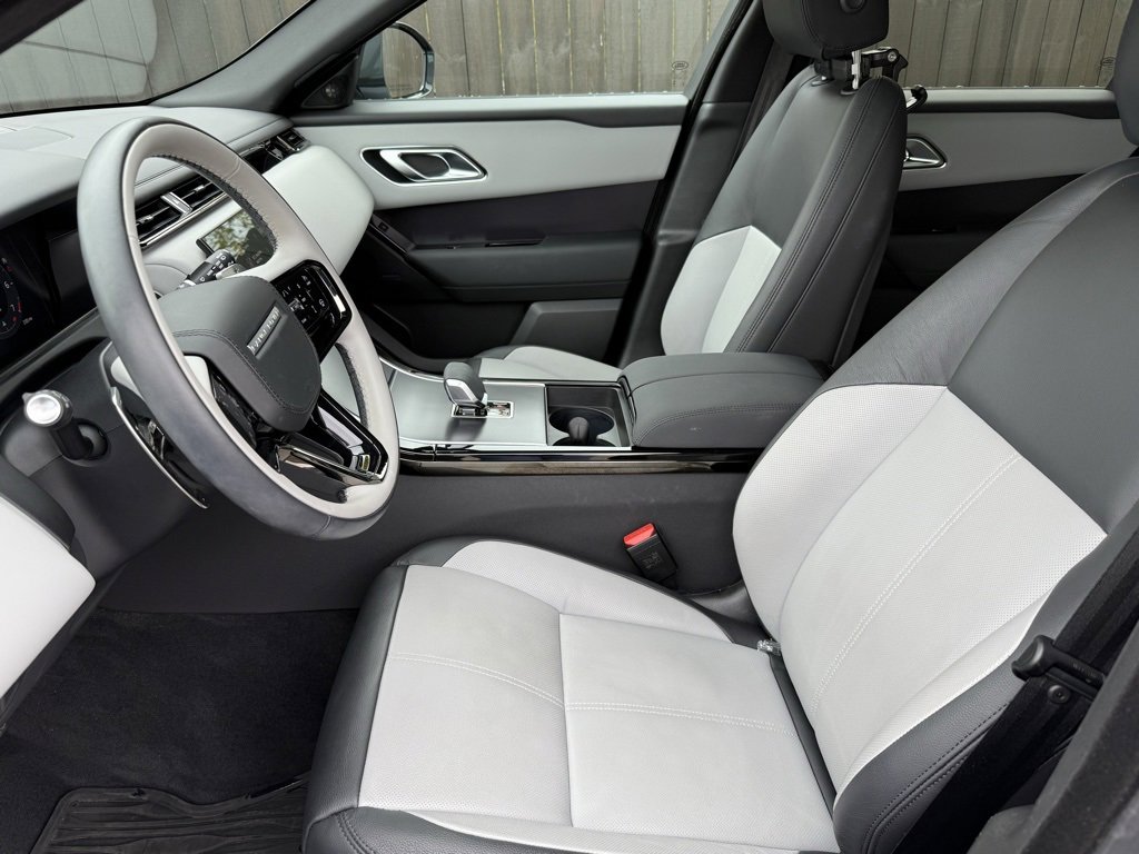 Used 2026 Land Rover Range Rover Velar Dynamic SE image 11