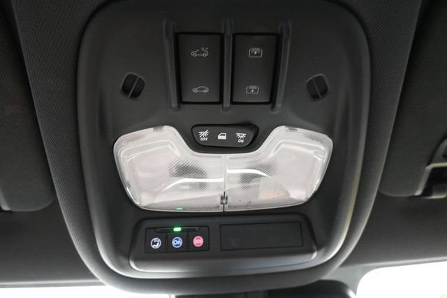 Used 2023 Chevrolet TrailBlazer RS w/ Sun and Liftgate Package FWD image 42