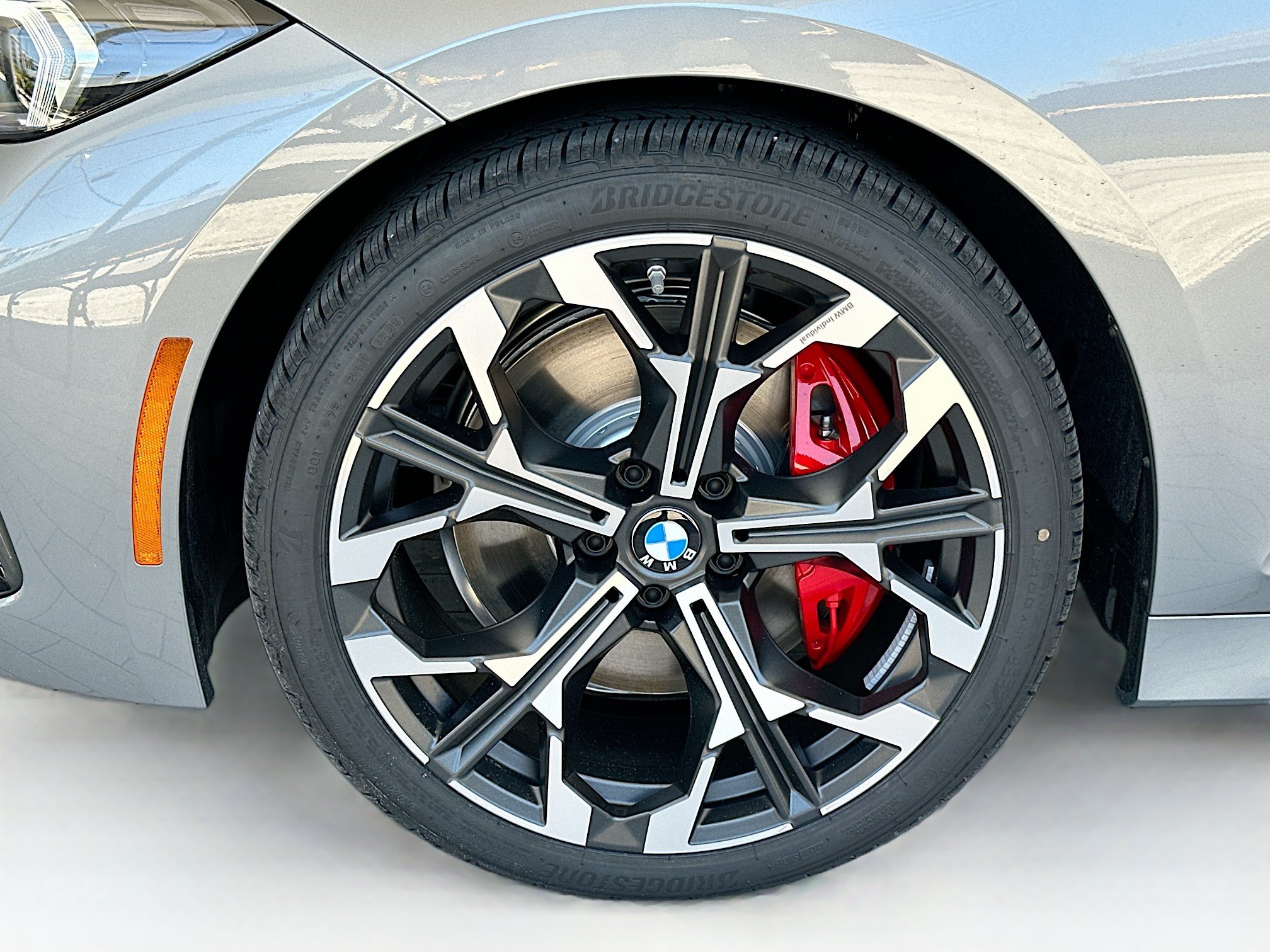 New 2026 BMW 330i Sedan w/ M Sport Package RWD image 25