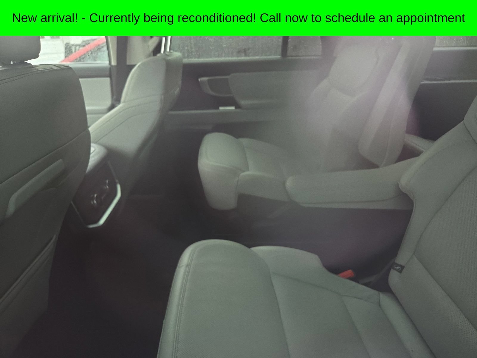 Used 2025 Ford Expedition Platinum AWD/4WD image 7