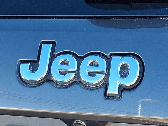 Used 2019 Jeep Grand Cherokee Limited image 32