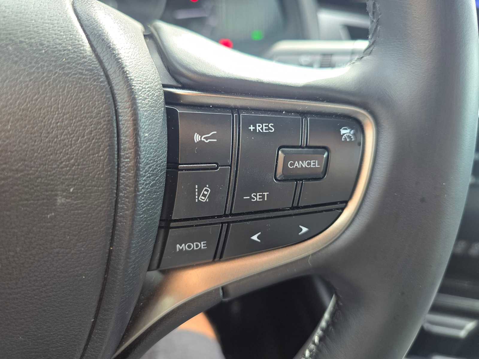 Certified 2024 Lexus UX 250h FWD image 32