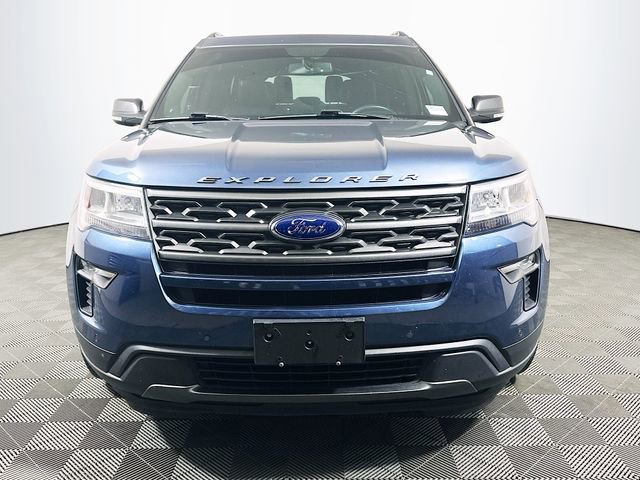 Used 2018 Ford Explorer XLT w/ Equipment Group 202A image 3
