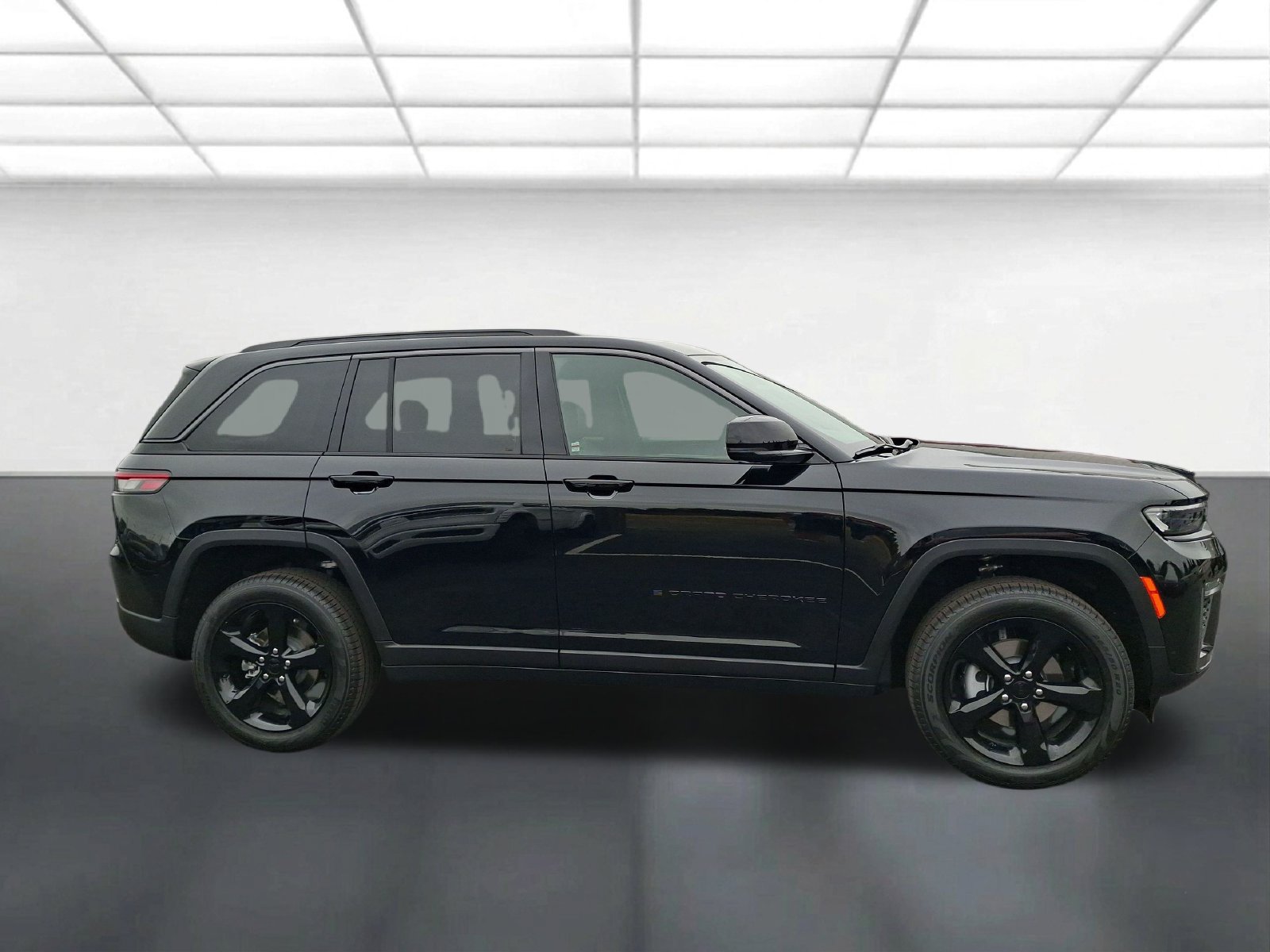 New 2026 Jeep Grand Cherokee Limited w/ Limited Altitude Package AWD/4WD image 2