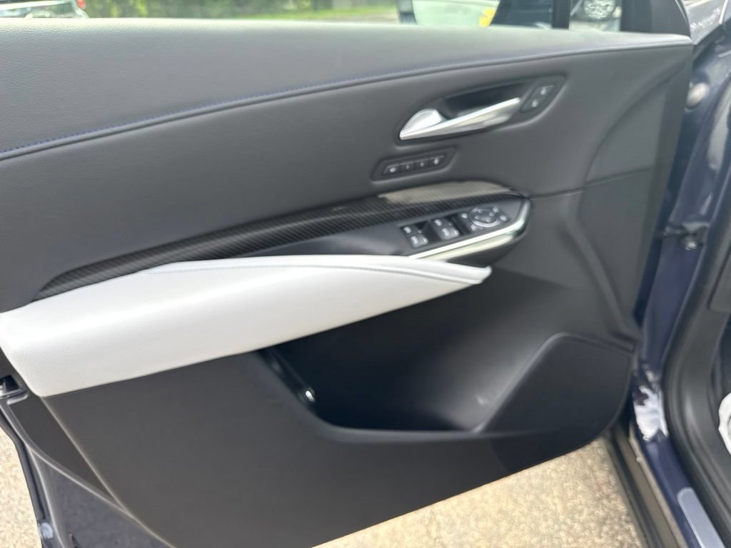 Used 2025 Cadillac XT4 Sport AWD/4WD image 20