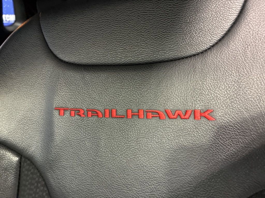 Used 2024 Jeep Compass Trailhawk AWD/4WD image 18