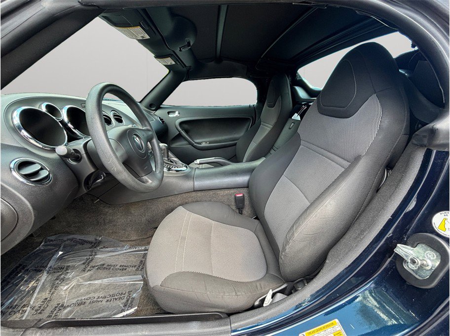Used 2007 Pontiac Solstice Convertible w/ Preferred Package RWD image 2