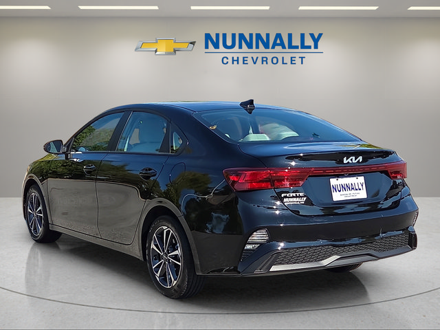 Used 2023 Kia Forte LXS w/ LXS Technology Package FWD image 3