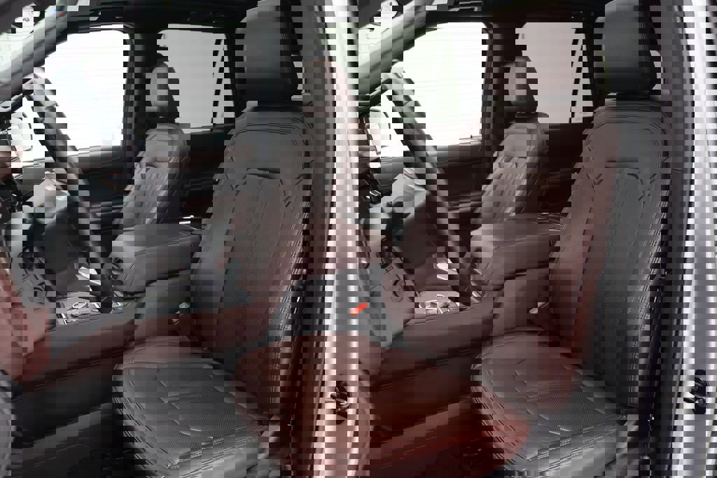 Used 2024 Ford Expedition Limited image 17