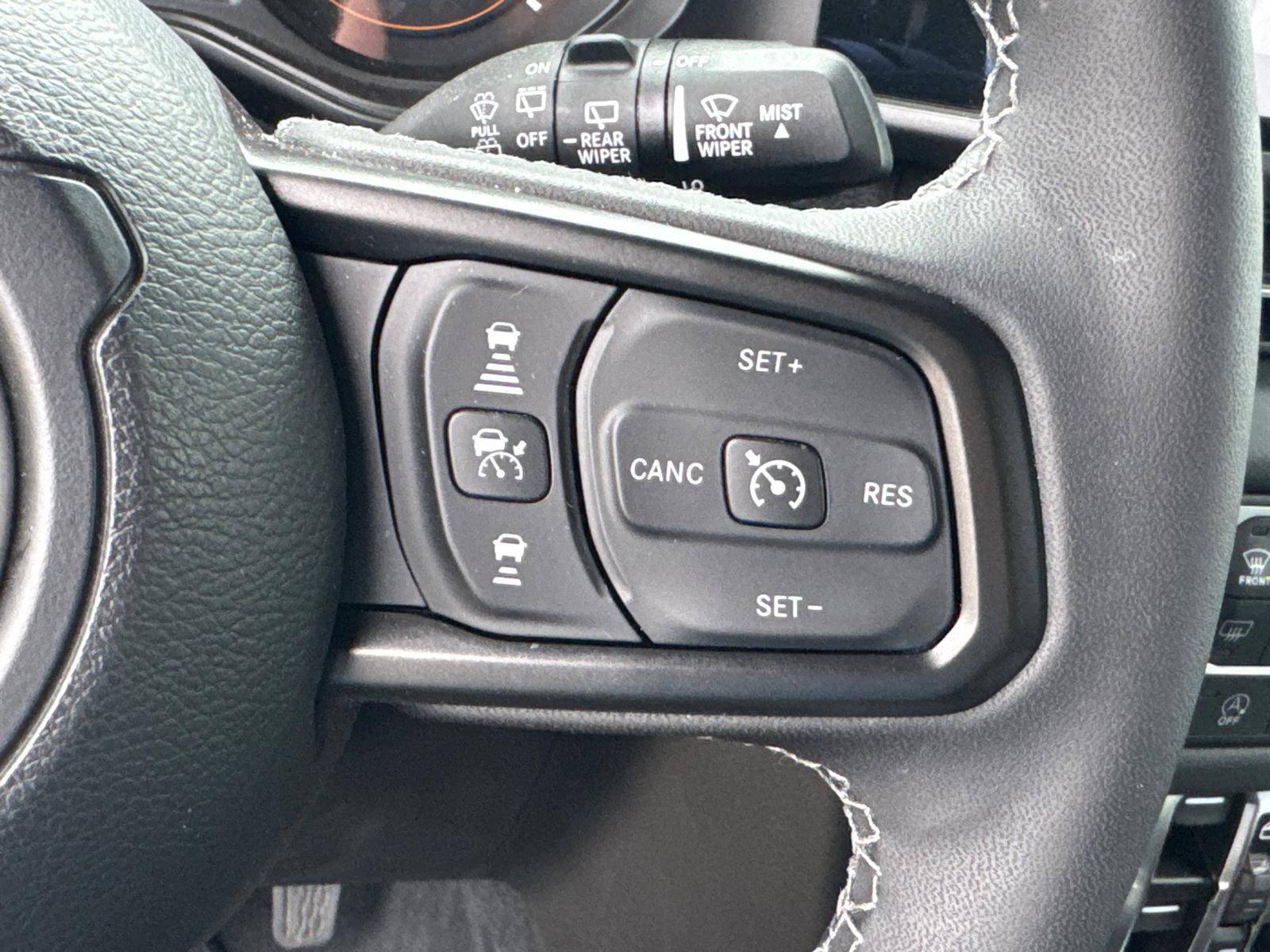Used 2026 Jeep Wrangler Unlimited Rubicon AWD/4WD image 28