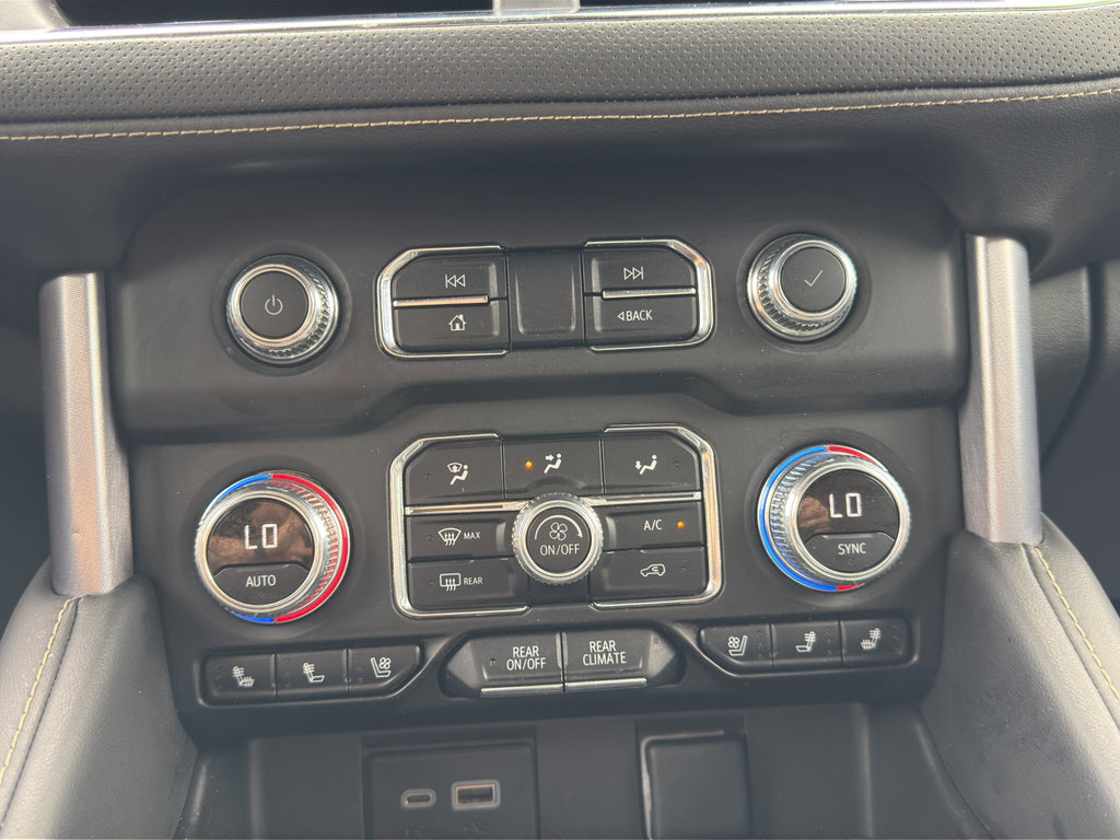 Used 2024 GMC Yukon SLT AWD/4WD image 18