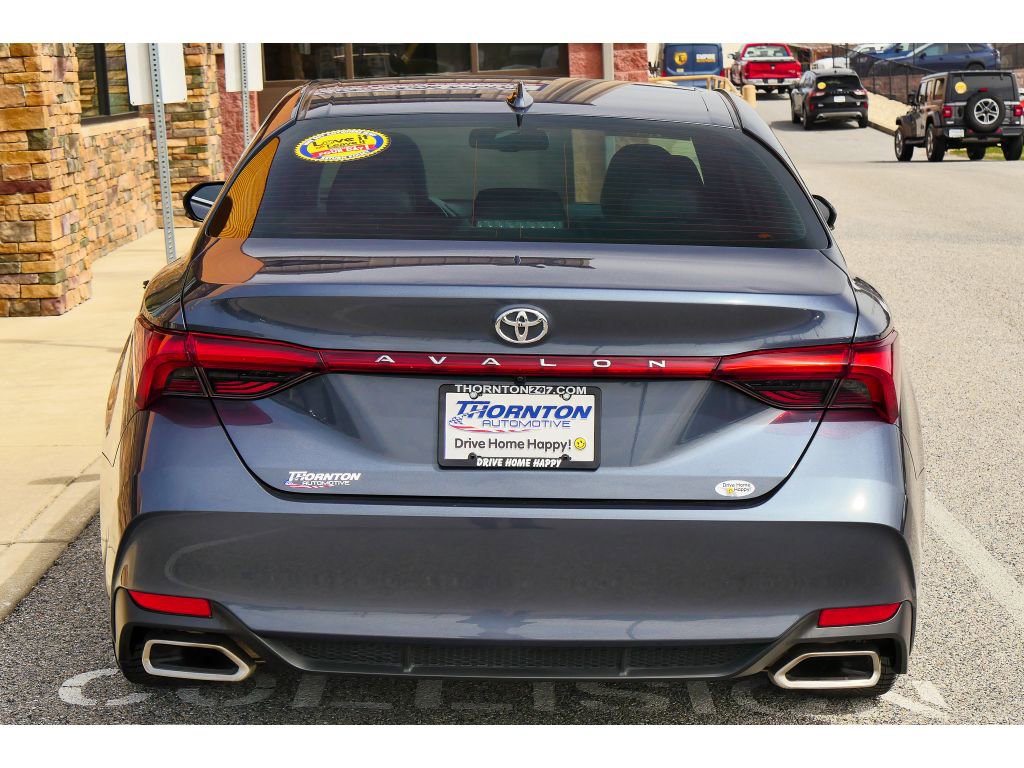 Used 2019 Toyota Avalon XLE w/ Moonroof Package FWD image 4