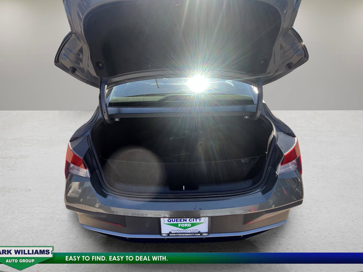 Used 2025 Hyundai Elantra SE w/ Cargo Package FWD image 30