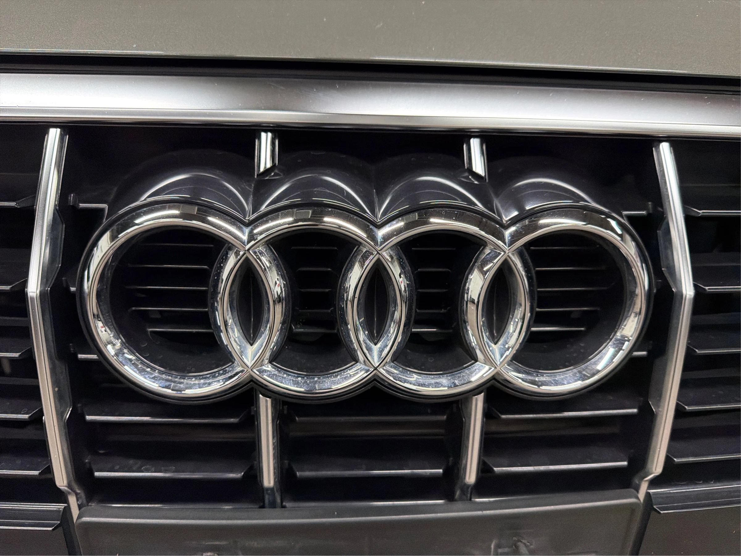 Used 2020 Audi Q3 2.0T Premium w/ Convenience Package AWD/4WD image 46